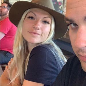 Meet your Posher, Skyler